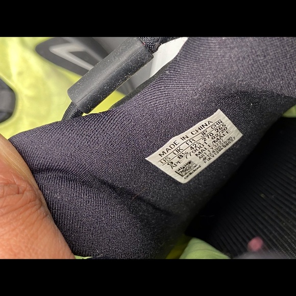 Yeezy Boost 700 MNVN - Picture 4 of 5